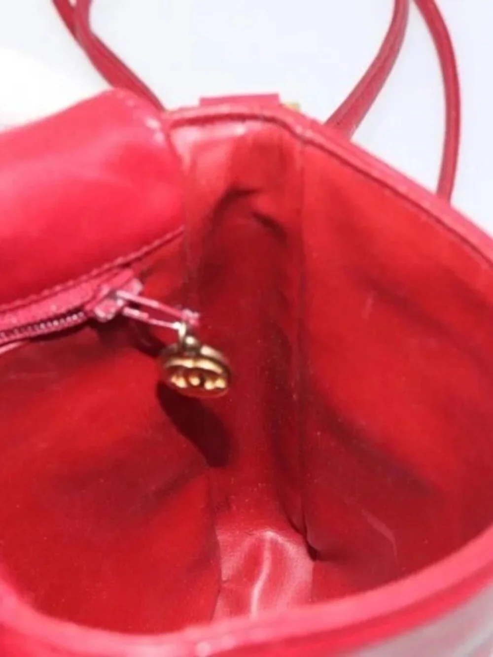 CHANEL brand	chanel color	red
